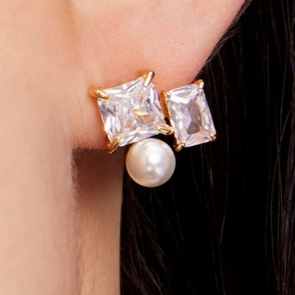 Kate Spade Gold, Pearl, & Clear Crystal Cluster Stud Earrings VICTORIA X1x NIB
